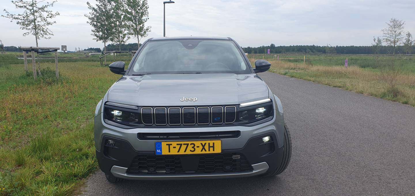 jeep voor.jpg